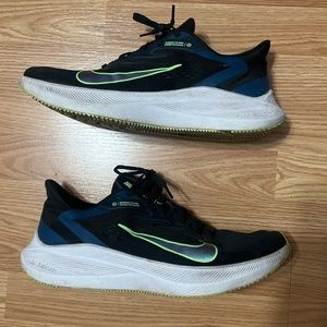 Nike Air Zoom Winflo 7 Mens Casual Running Shoe